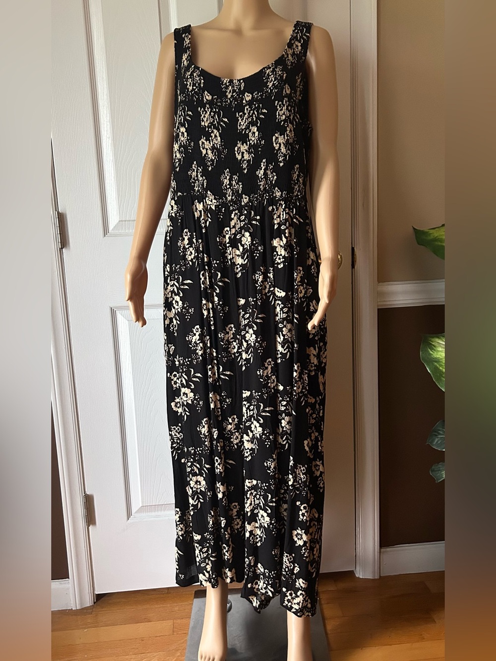 Faded Rose Black Floral Scoop Neck Maxi Wide-leg Capris ~ Size 3X